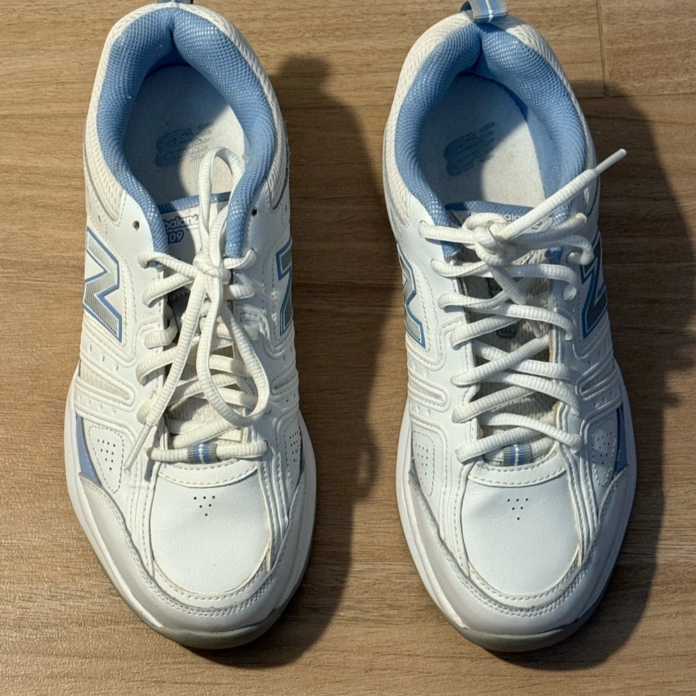New Balance White and Light Blue Athletic Shoes 409 Sneakers size 9